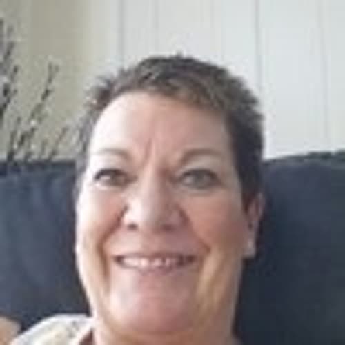 Vivian Marie May avatar