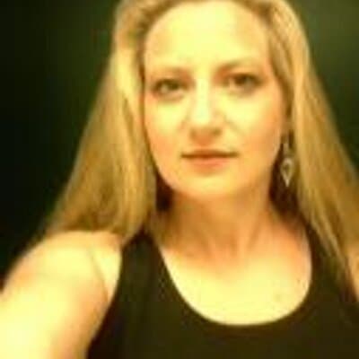 Mandi Shell avatar